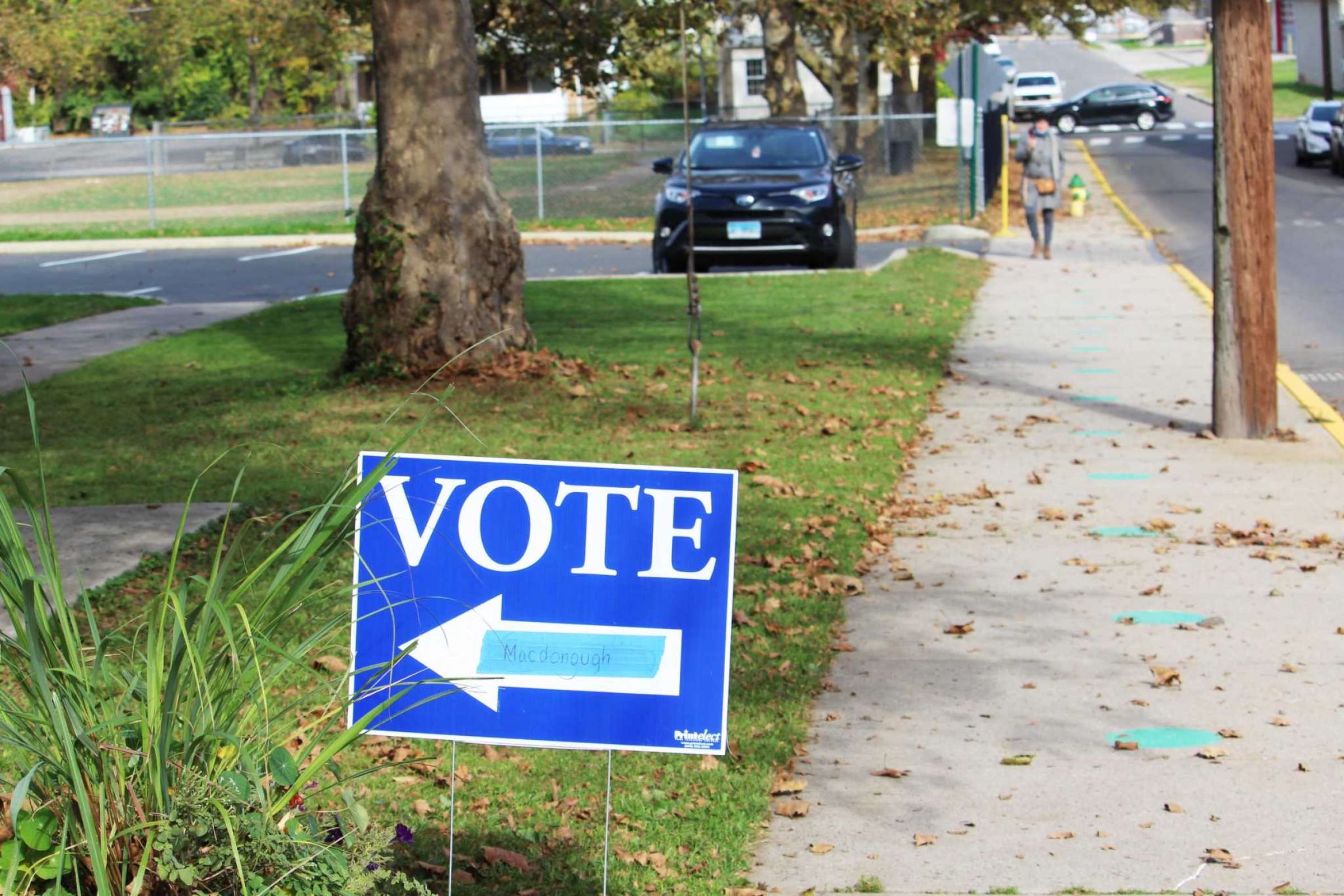 Middletown Residents Vote on Charter Revisions, Planning and Zoning Commissioners, and Board of Education Members