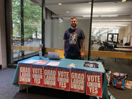 GLU Table at Exley Science Center c/o Elias Mansell