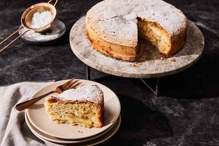Sharlotka: A Short and Ideally Sweet Recipe